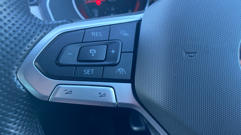 Volkswagen Passat 2.0 TDI EVO SCR R-Line 5dr DSG Diesel Estate